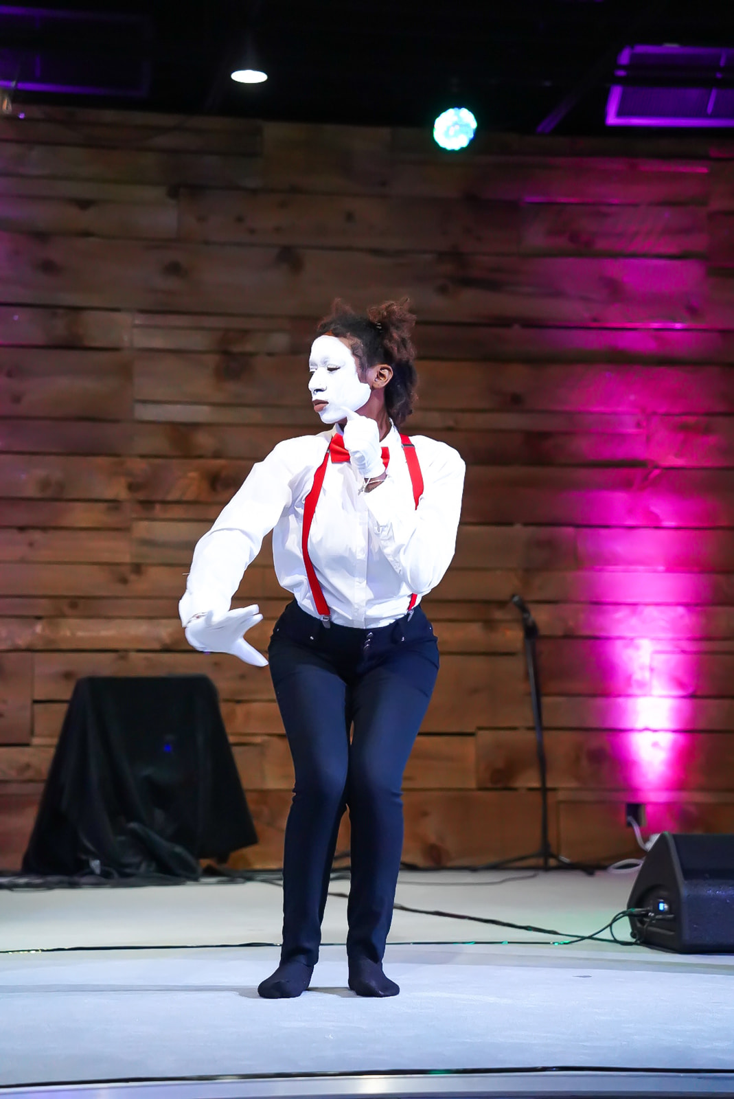 Solo mime ministering